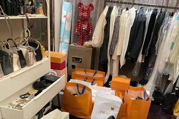 道外区回收一线品牌衣服